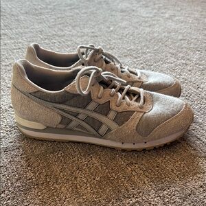 Onitsuka Tiger -  Light Gray Suede & Jersey sneaker